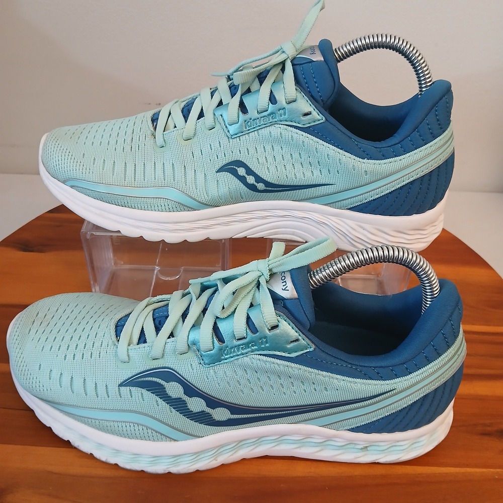 Saucony Kinvara 11 Running Shoes Womens 9 Blue Aqua Athletic Sneakers S10551-25